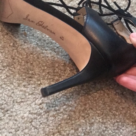 Sam Edelman crisscross tie up pointed toe zip back size 8 1/2 black heels - Picture 6 of 9